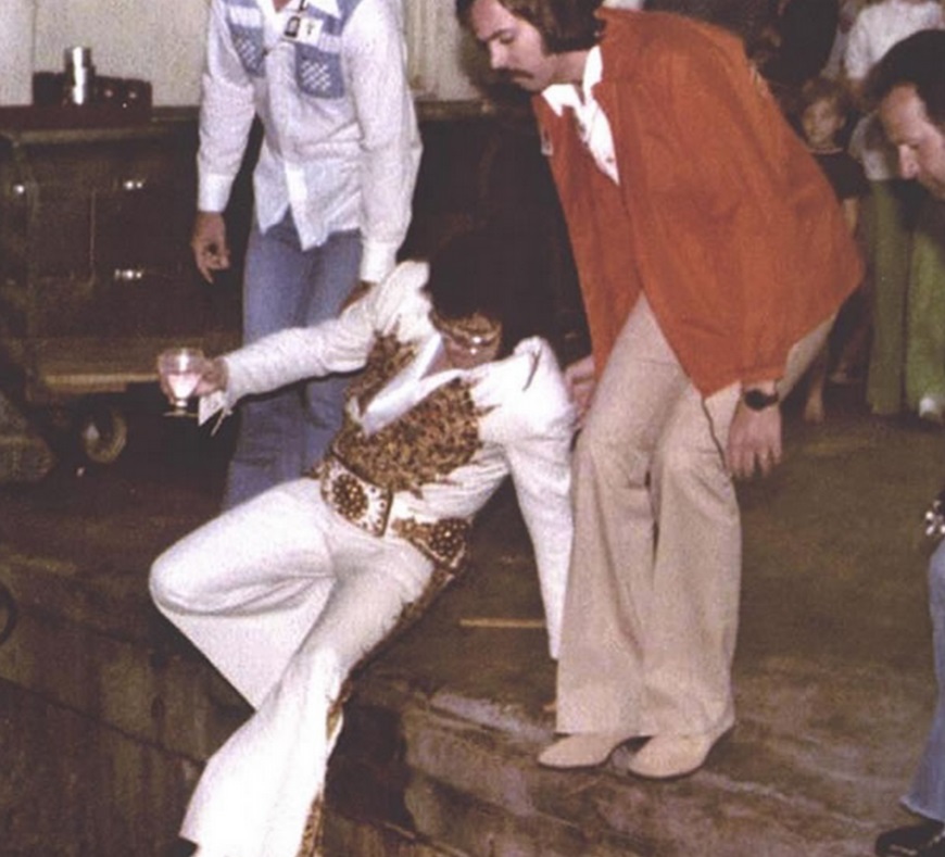 Susan's photos of Elvis in June, 1977 #2