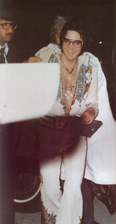 Jean's Elvis photo for comparison